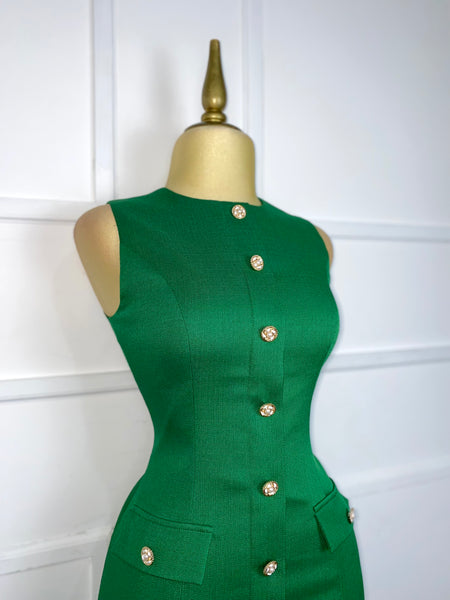 Vestido verde con botones de perlas