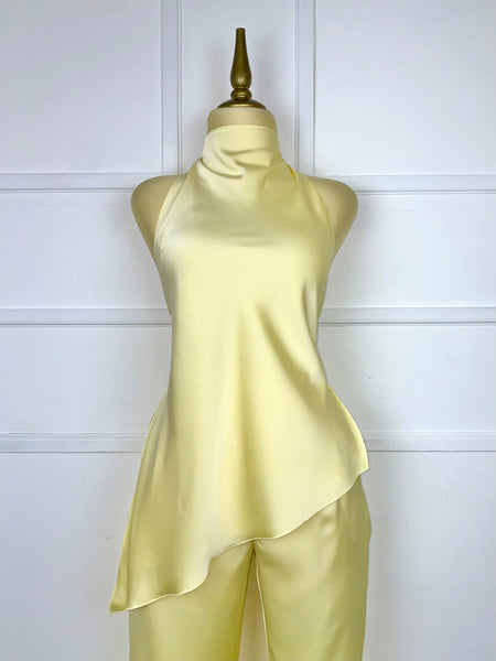 Set amarillo mantequilla satín asimétrico