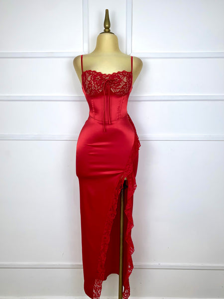 Vestido rojo satín con encaje
