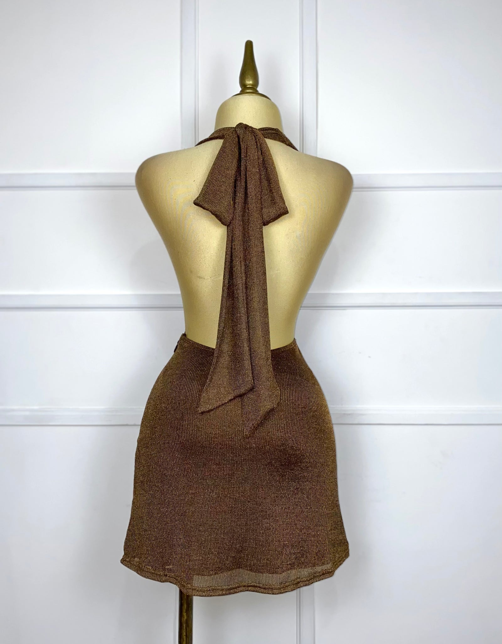 Vestido café halter