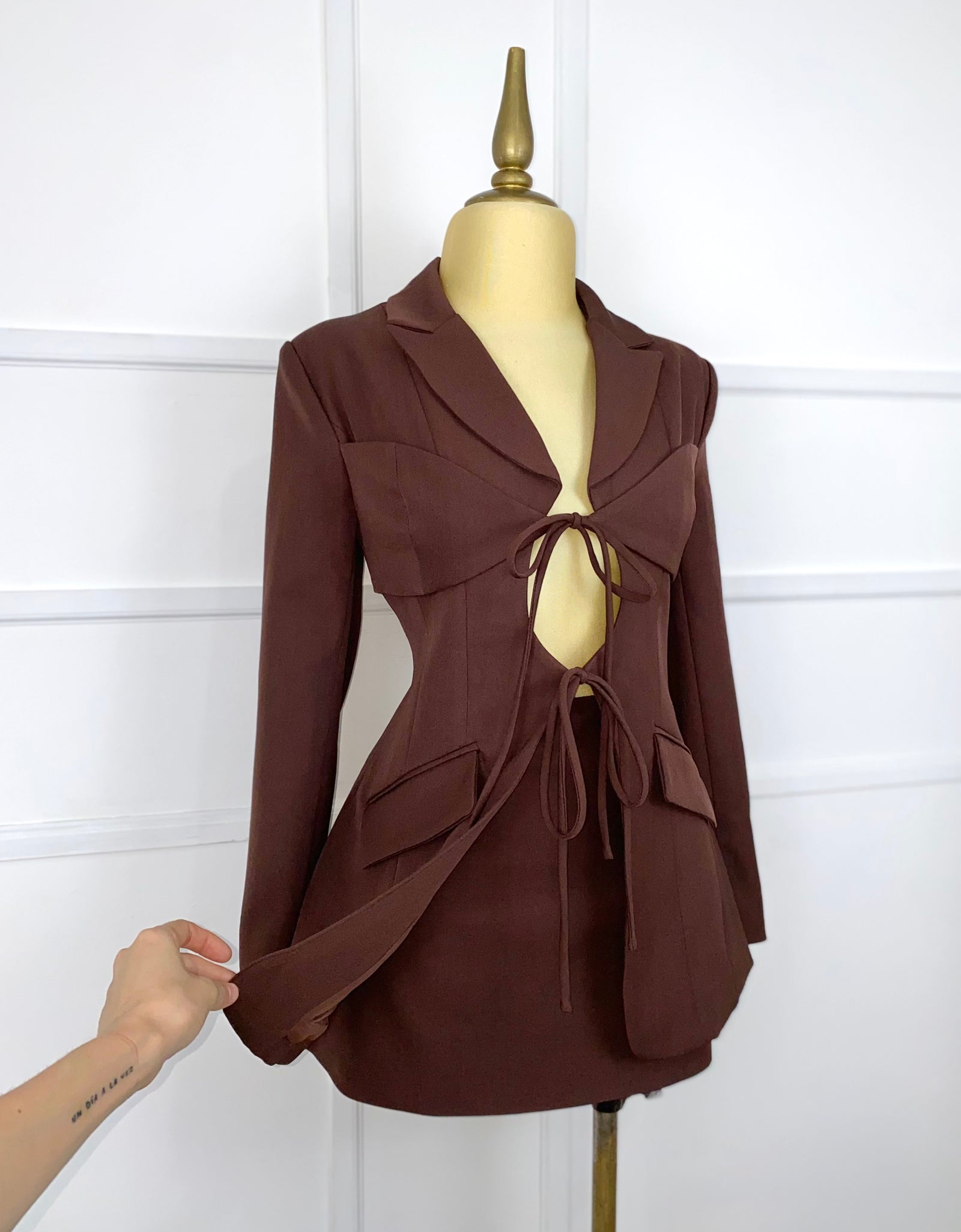 Set café chocolate (blazer y falda)