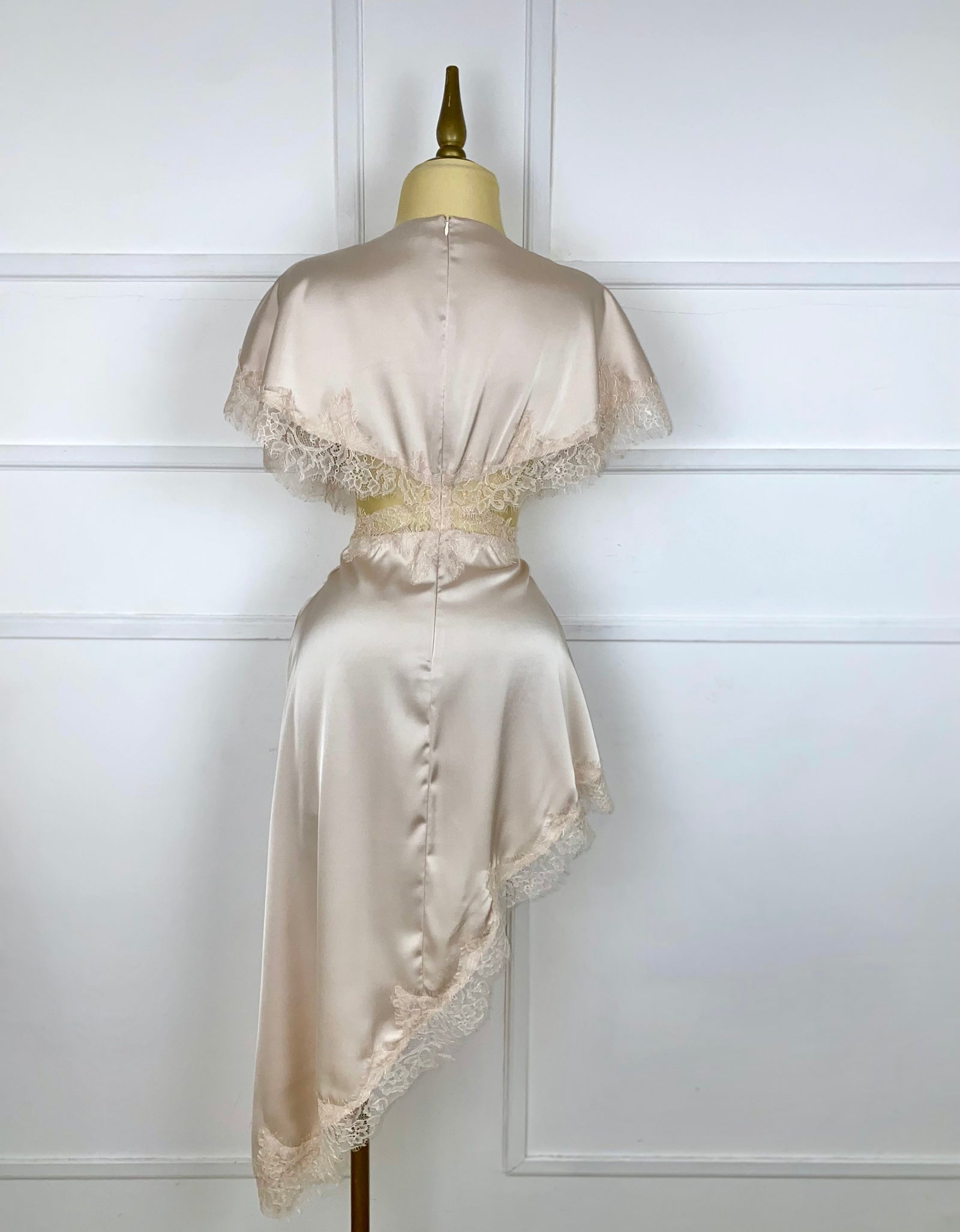 Vestido champagne satín encaje