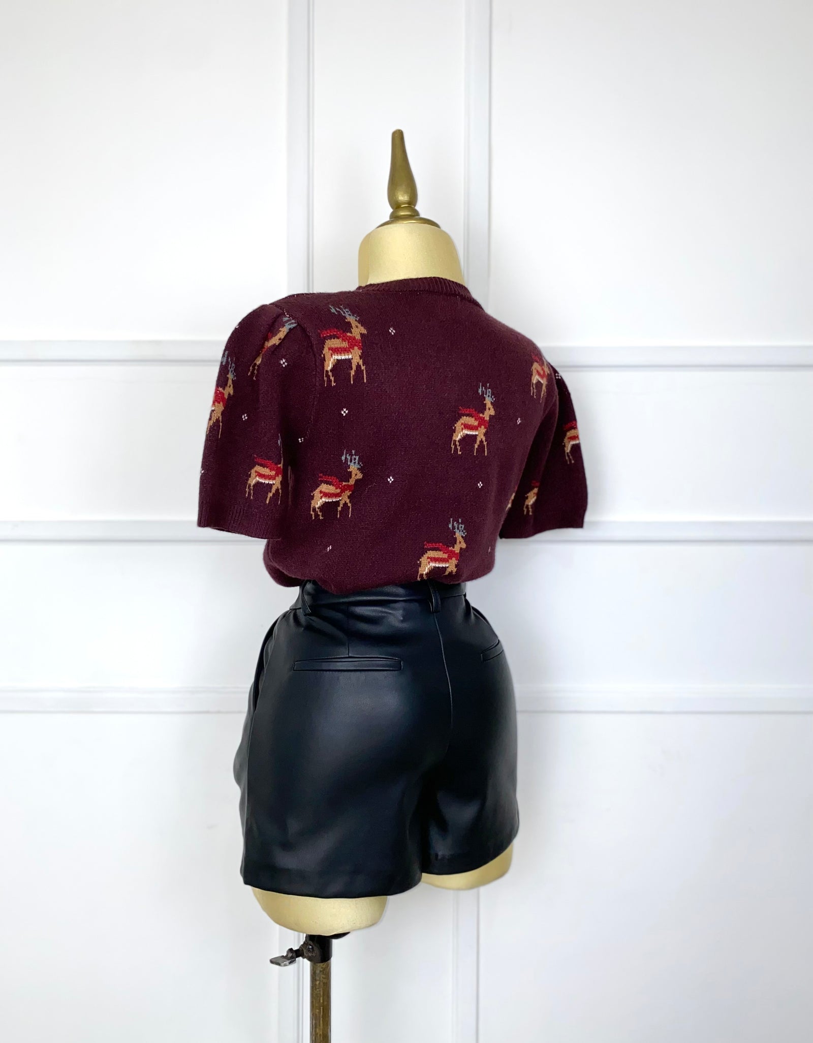 Suéter con estampado navideño (2 colores)