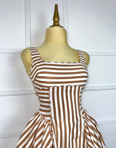 Vestido líneas café corte A