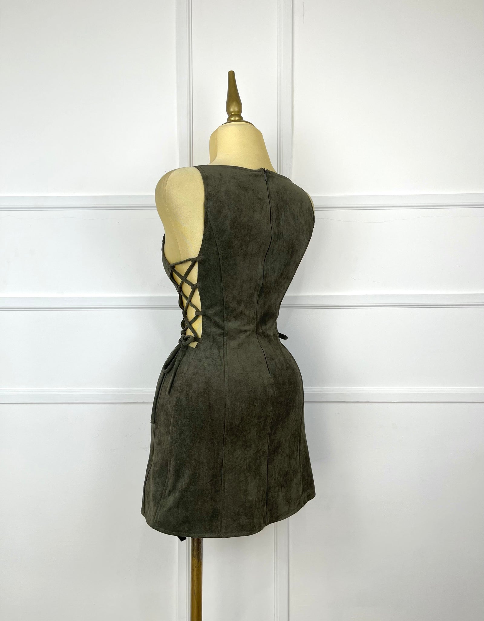 Vestido verde olivo gamuza con listones