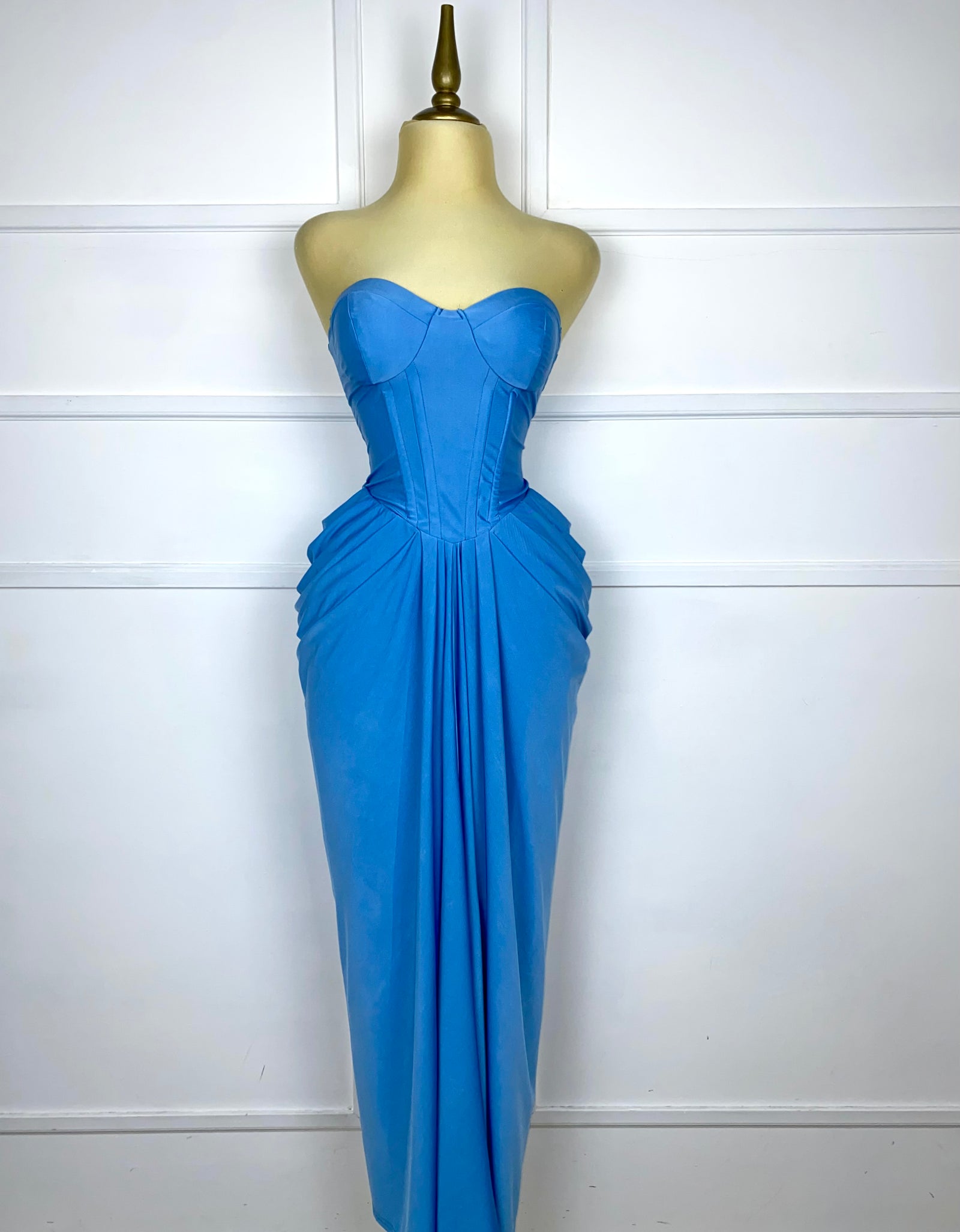 Vestido azul largo strapless