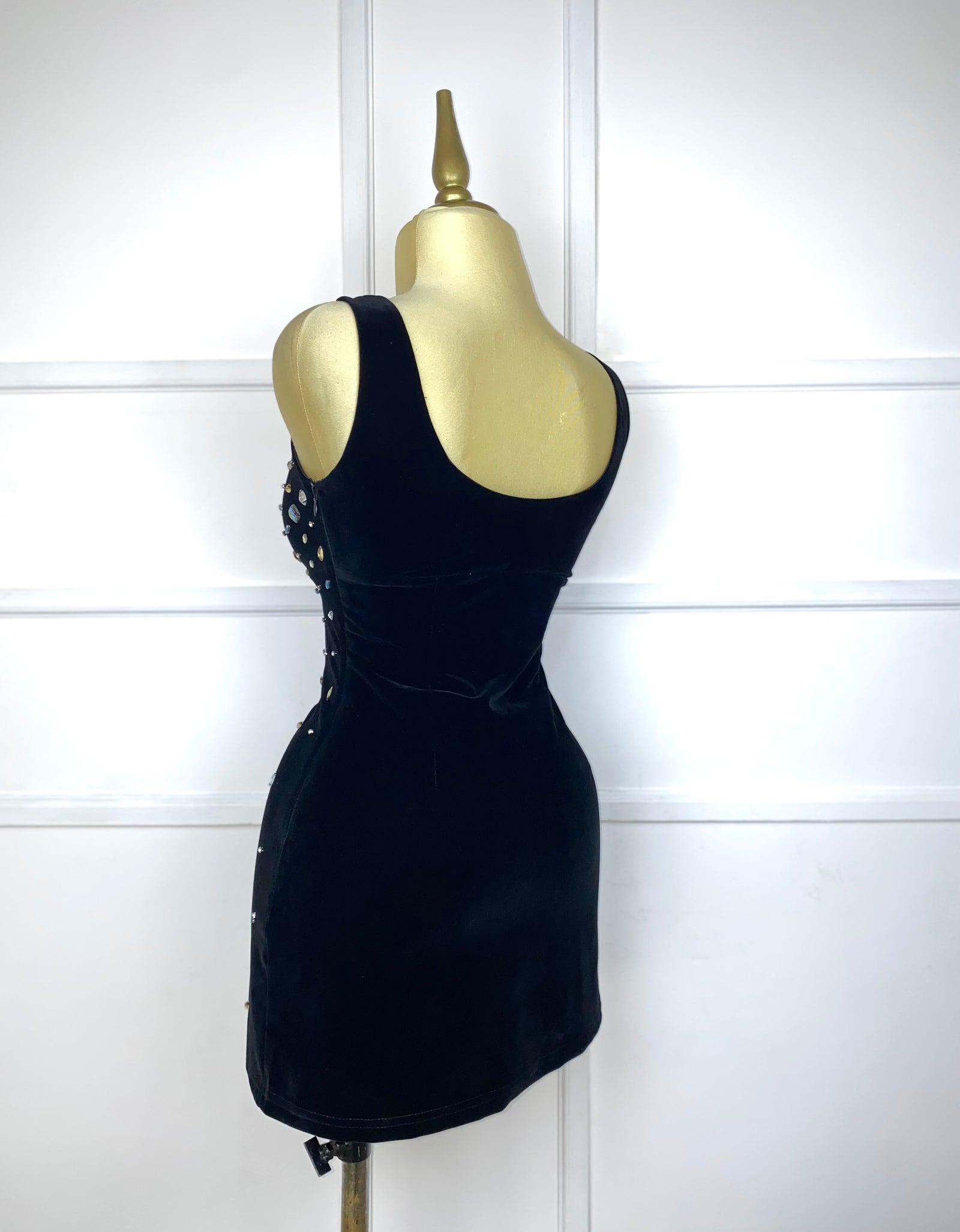 Vestido negro terciopelo y cristales