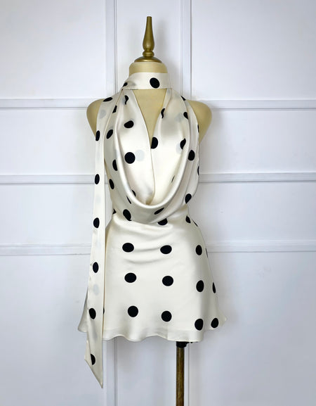 Vestido beige con lunares