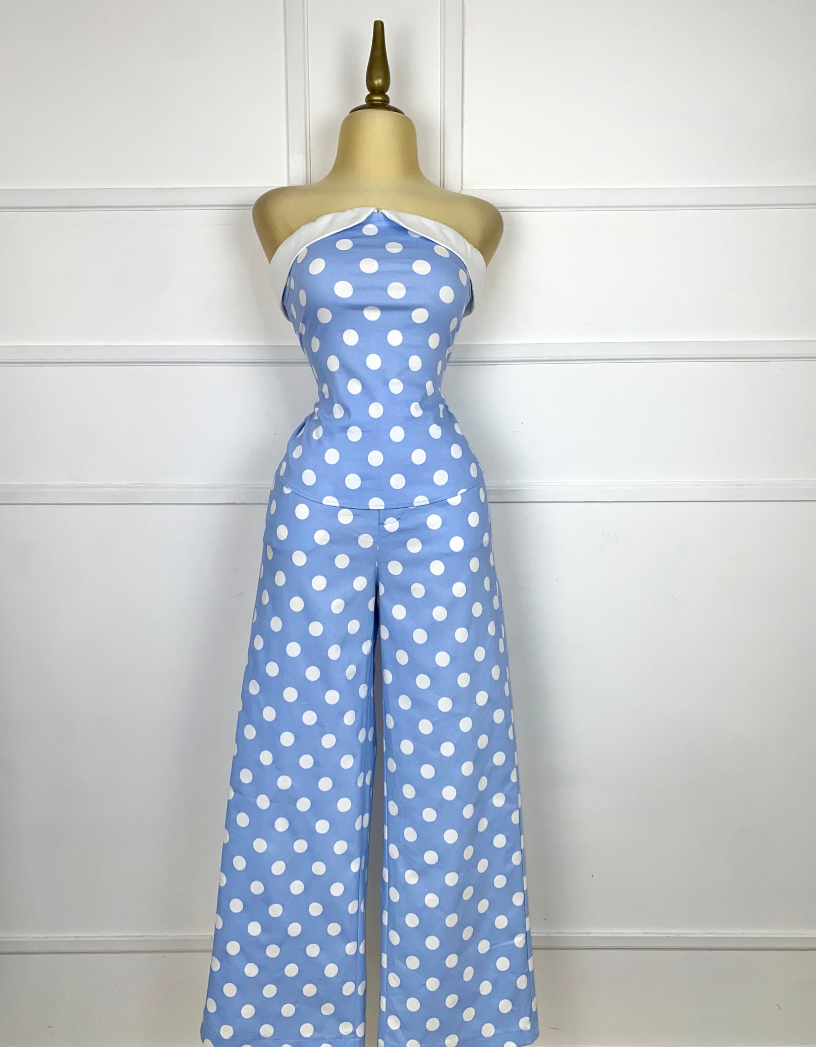 Set azul lunares blancos