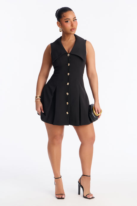 Vestido negro botones dorados