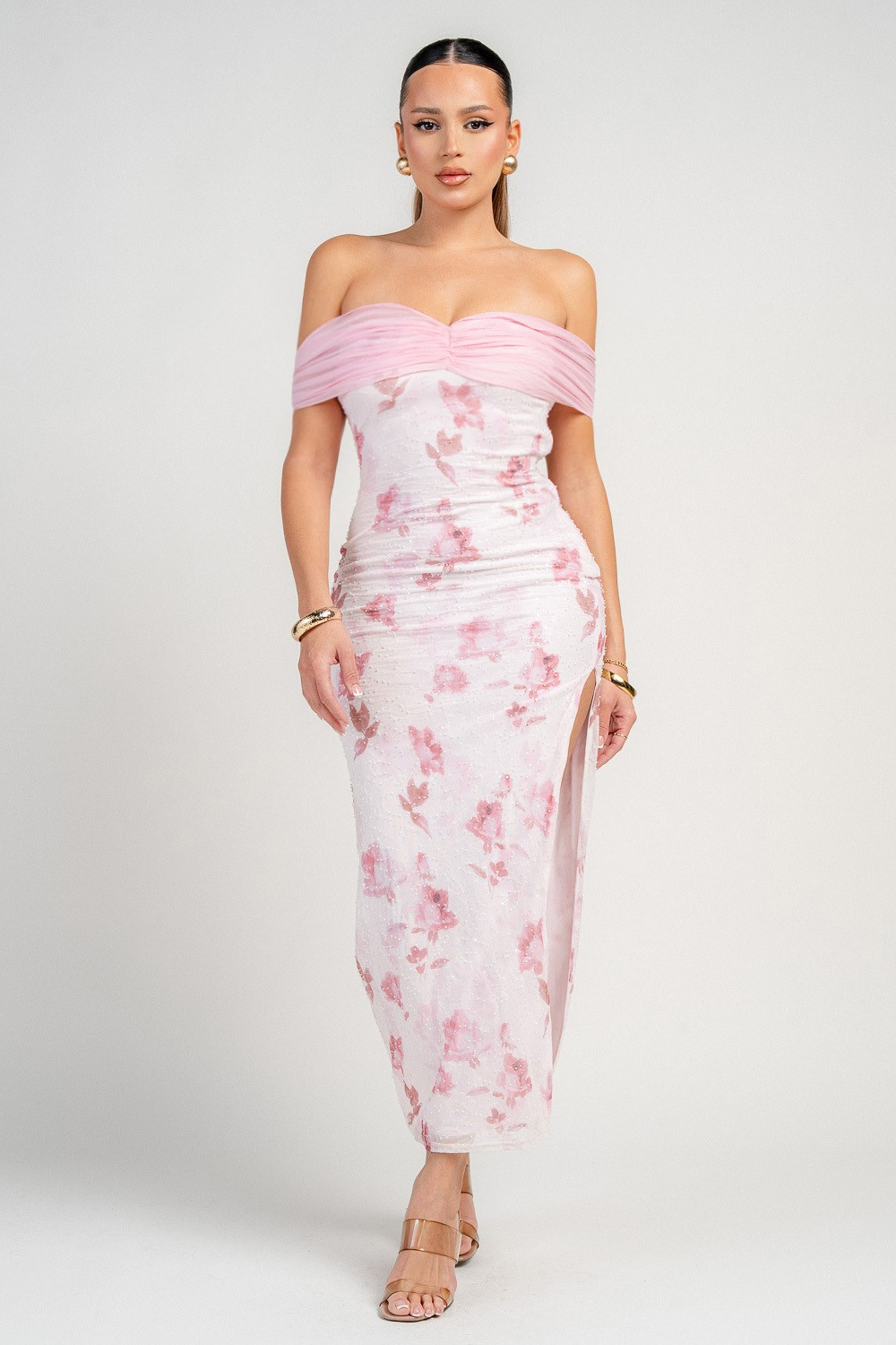 Vestido midi rosa con chaquiras