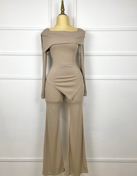 Set beige asimétrico