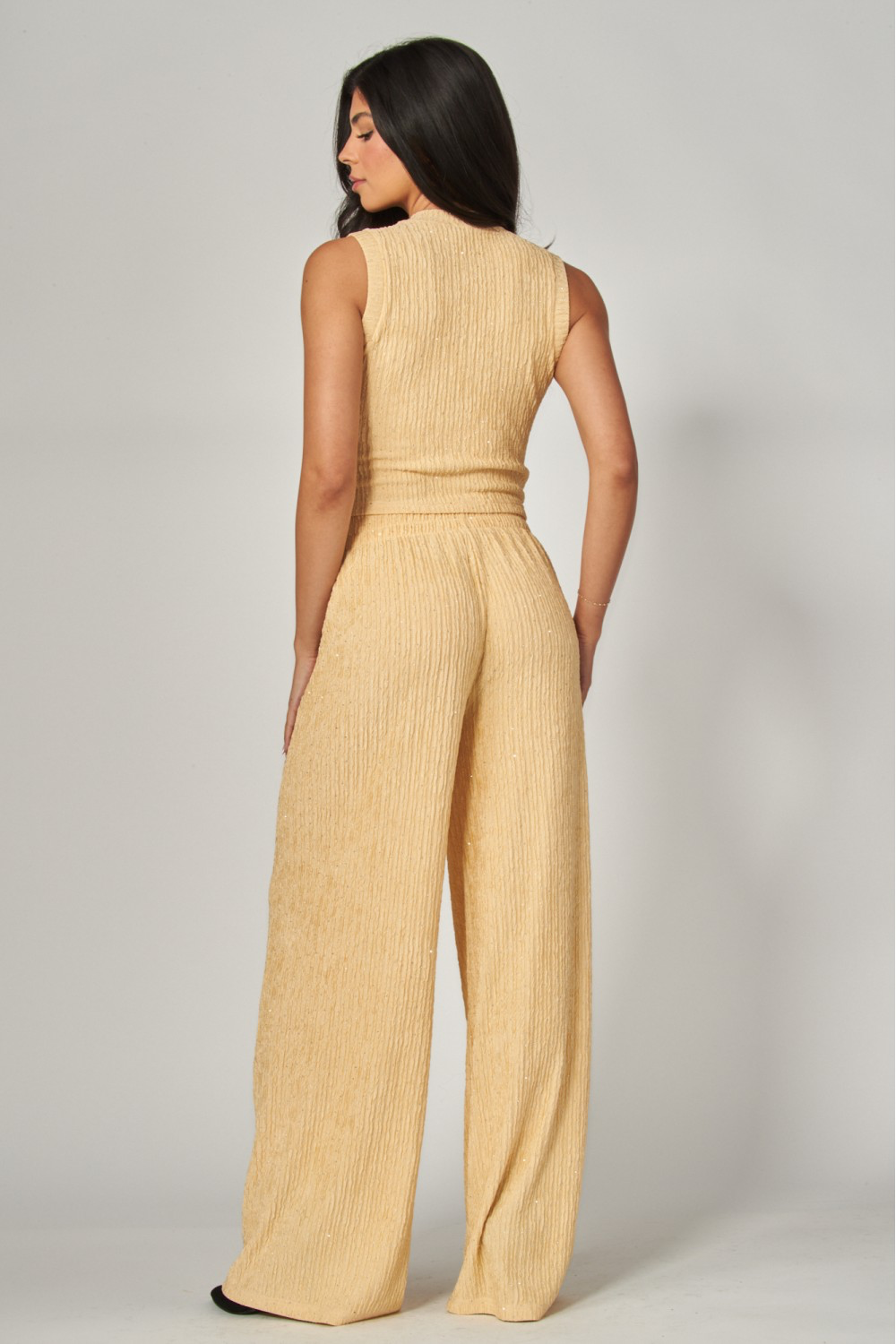 Set amarillo con pedrería