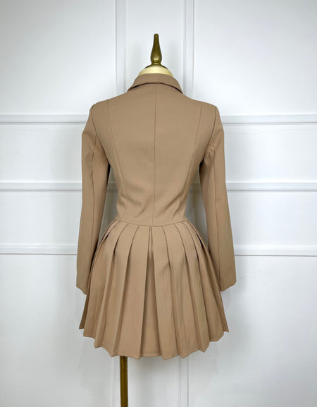 Vestido moka tipo blazer con plisado