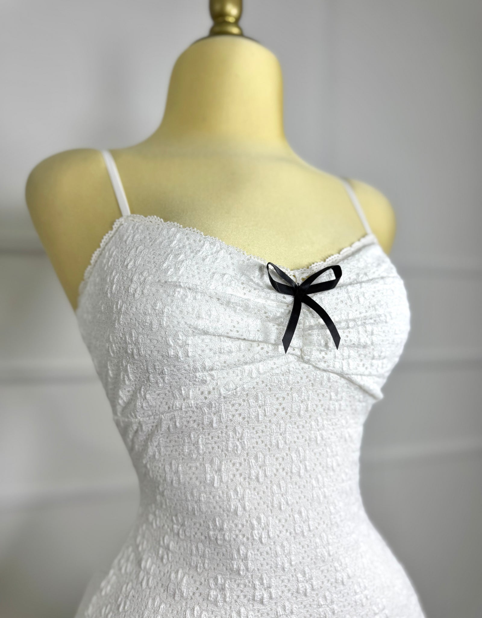 Vestido blanco encaje globo con moñito