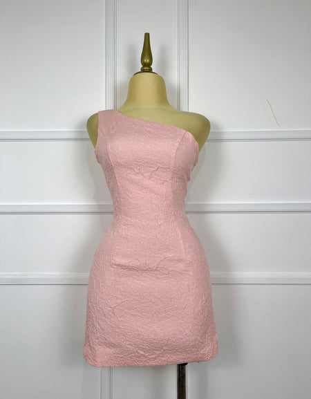 Vestido durazno asimétrico con textura