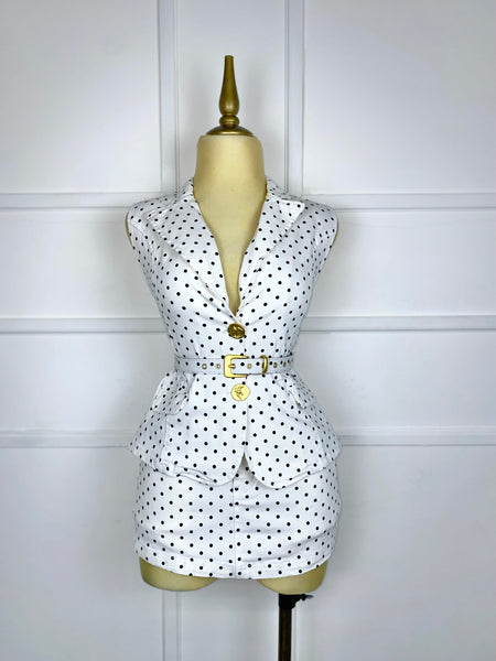 Set blanco tipo mezclilla con lunares y cinto