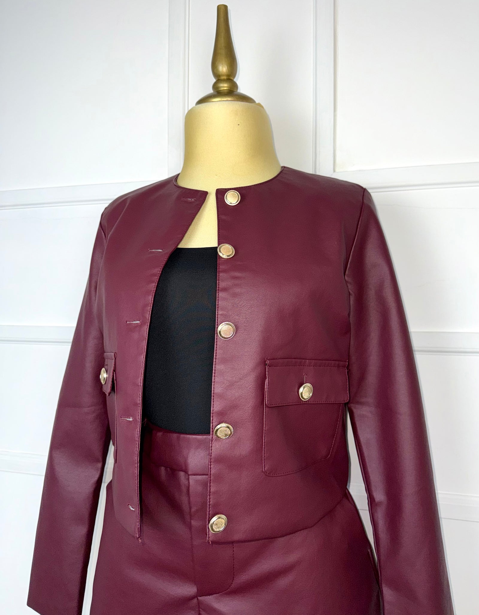 Set tinto vinipiel botones dorados