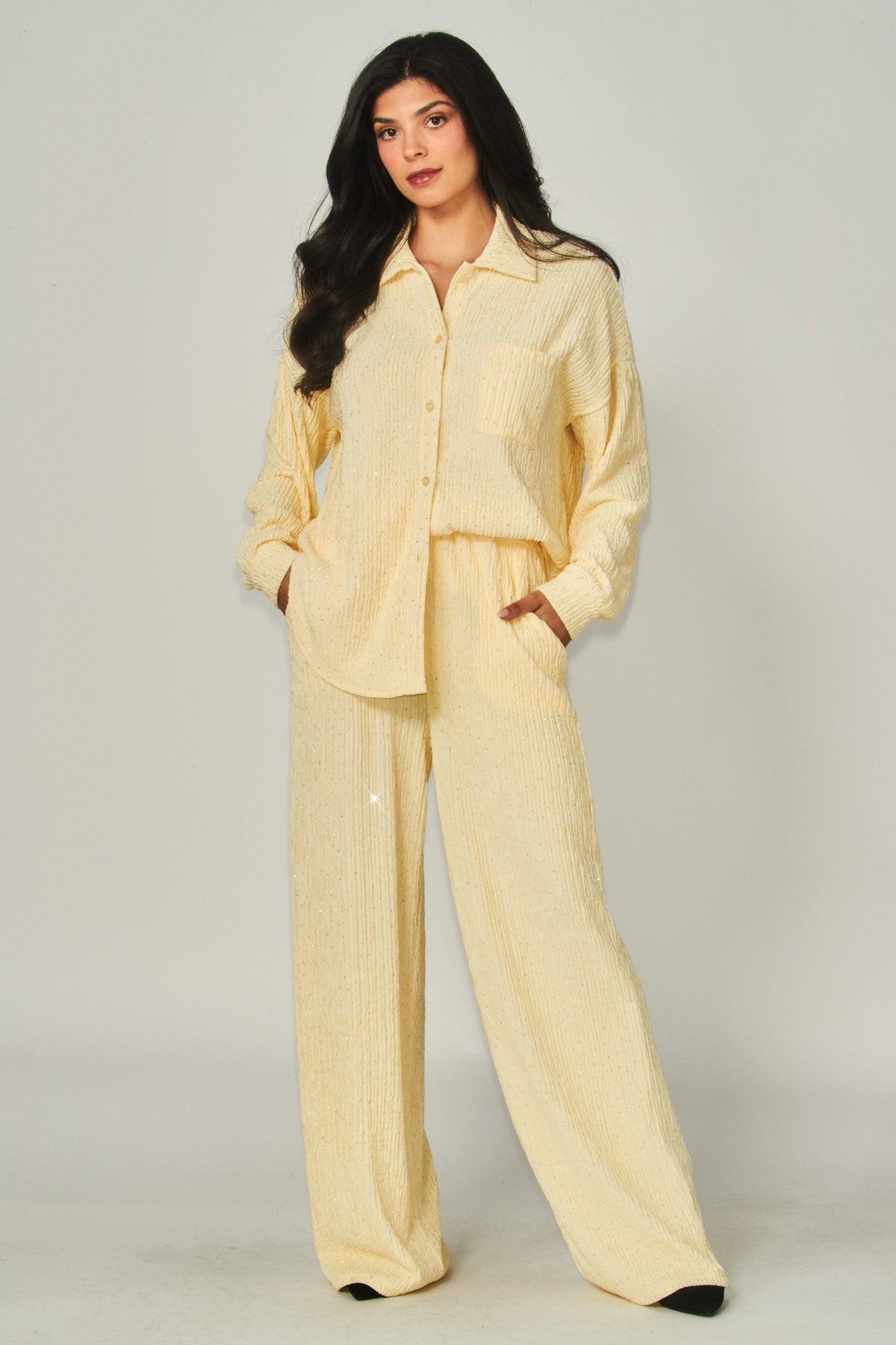 Set amarillo textura con pedrería