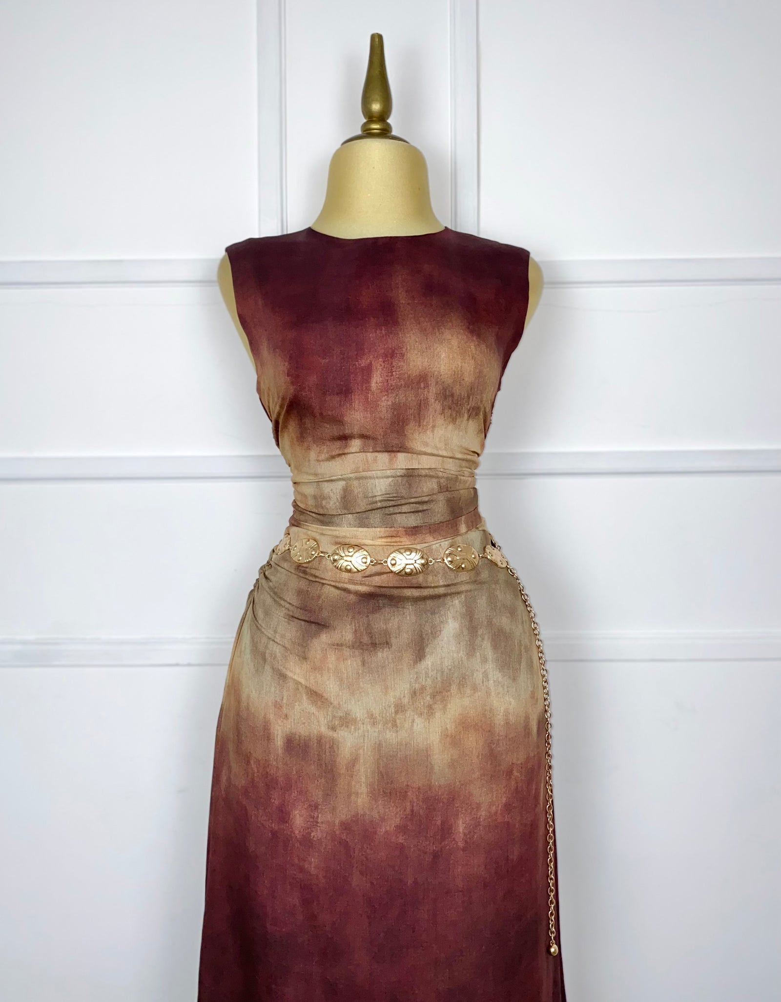 Vestido tinto multi con abertura