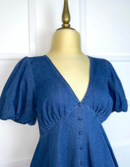 Vestido corto de mezclilla con botones