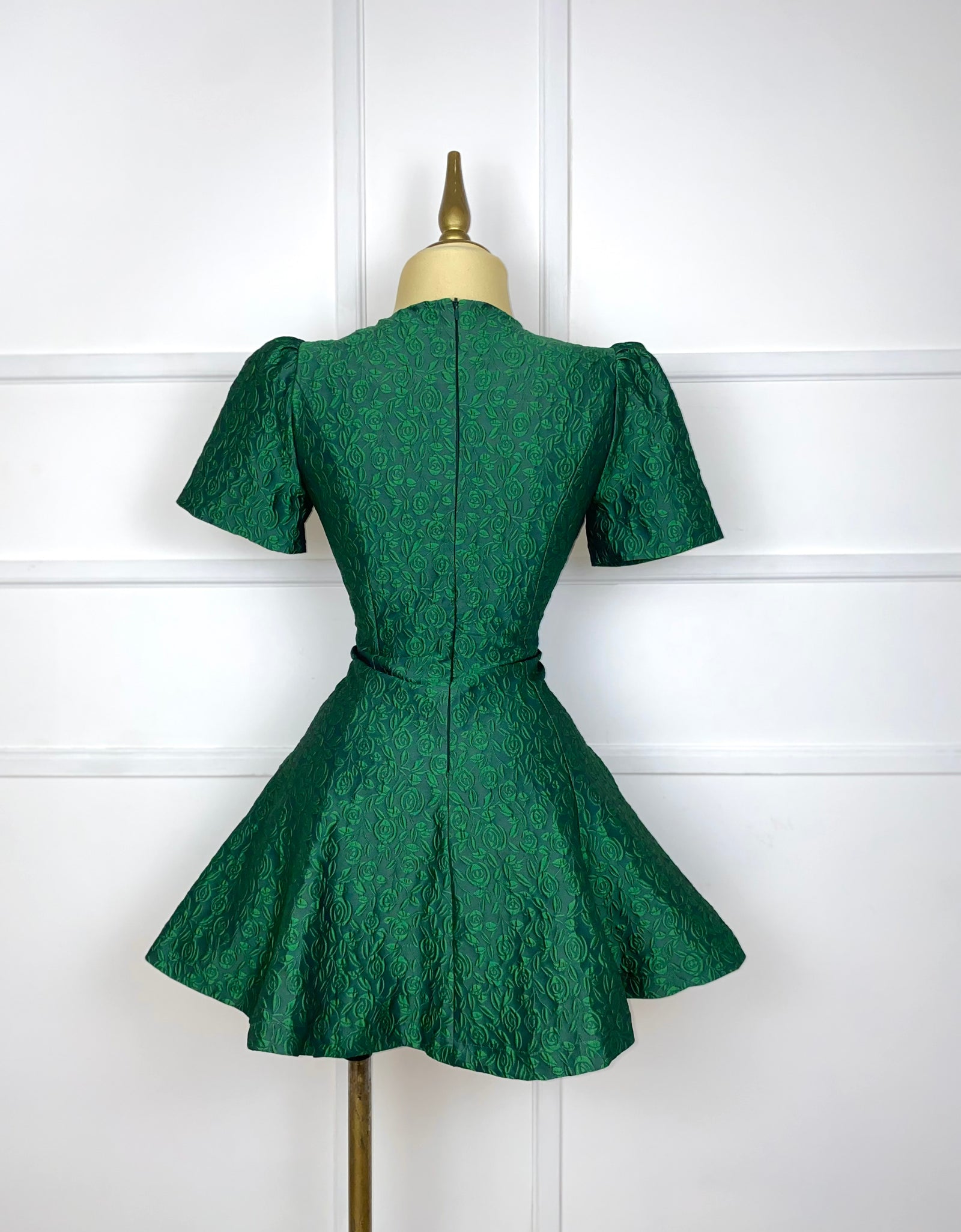 Vestido verde brocado corte A