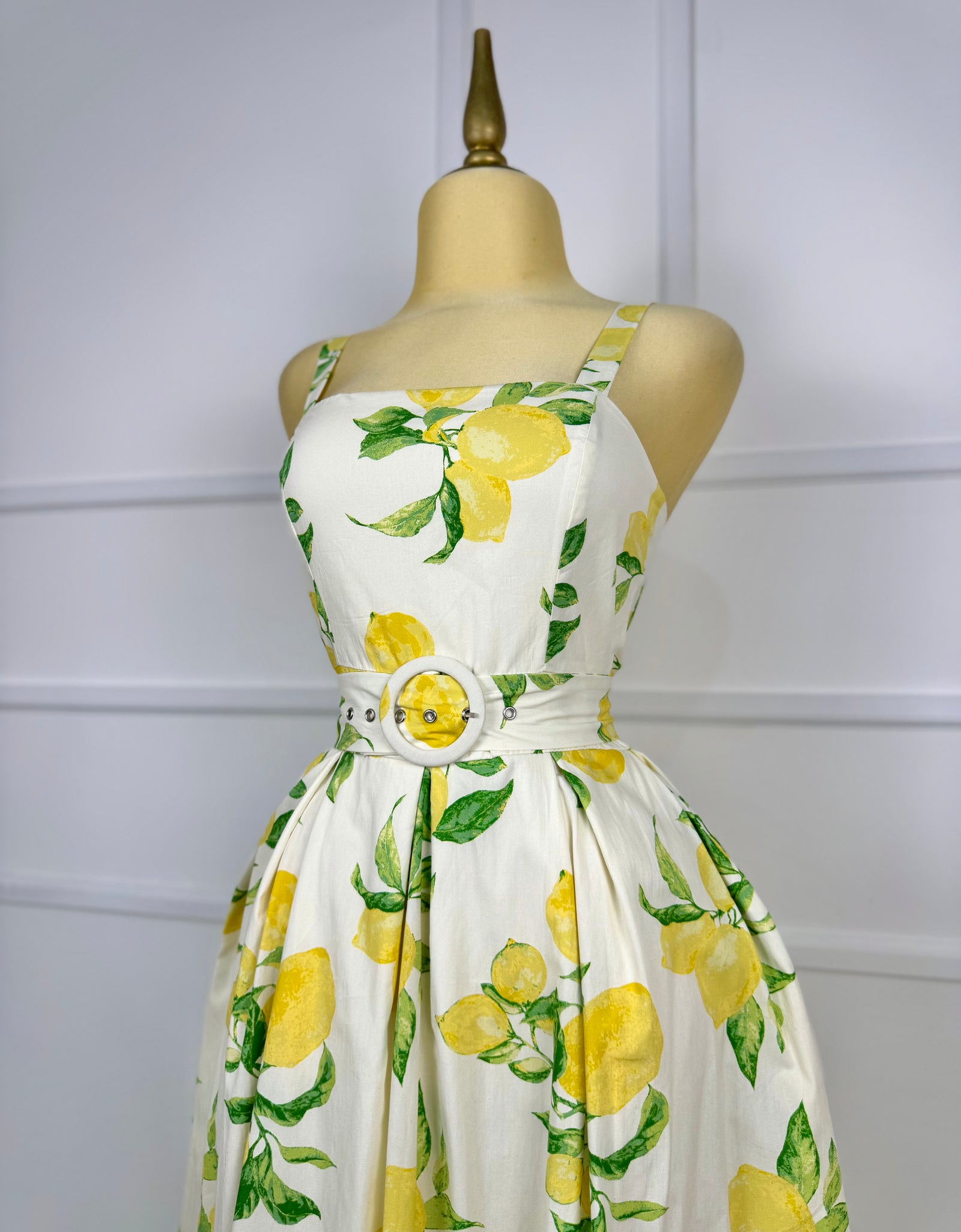 Vestido midi con limones y cinto