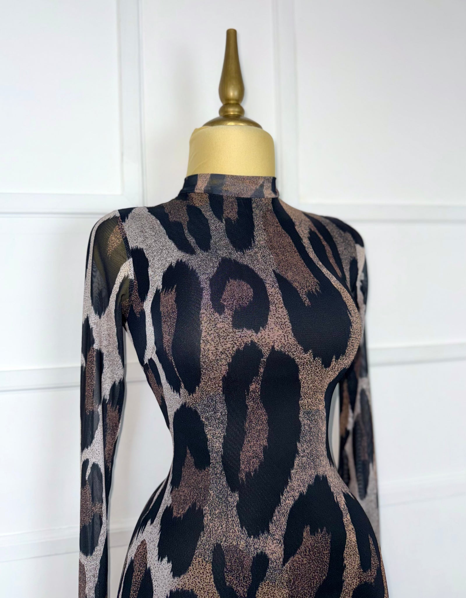 Vestido animal print mesh midi