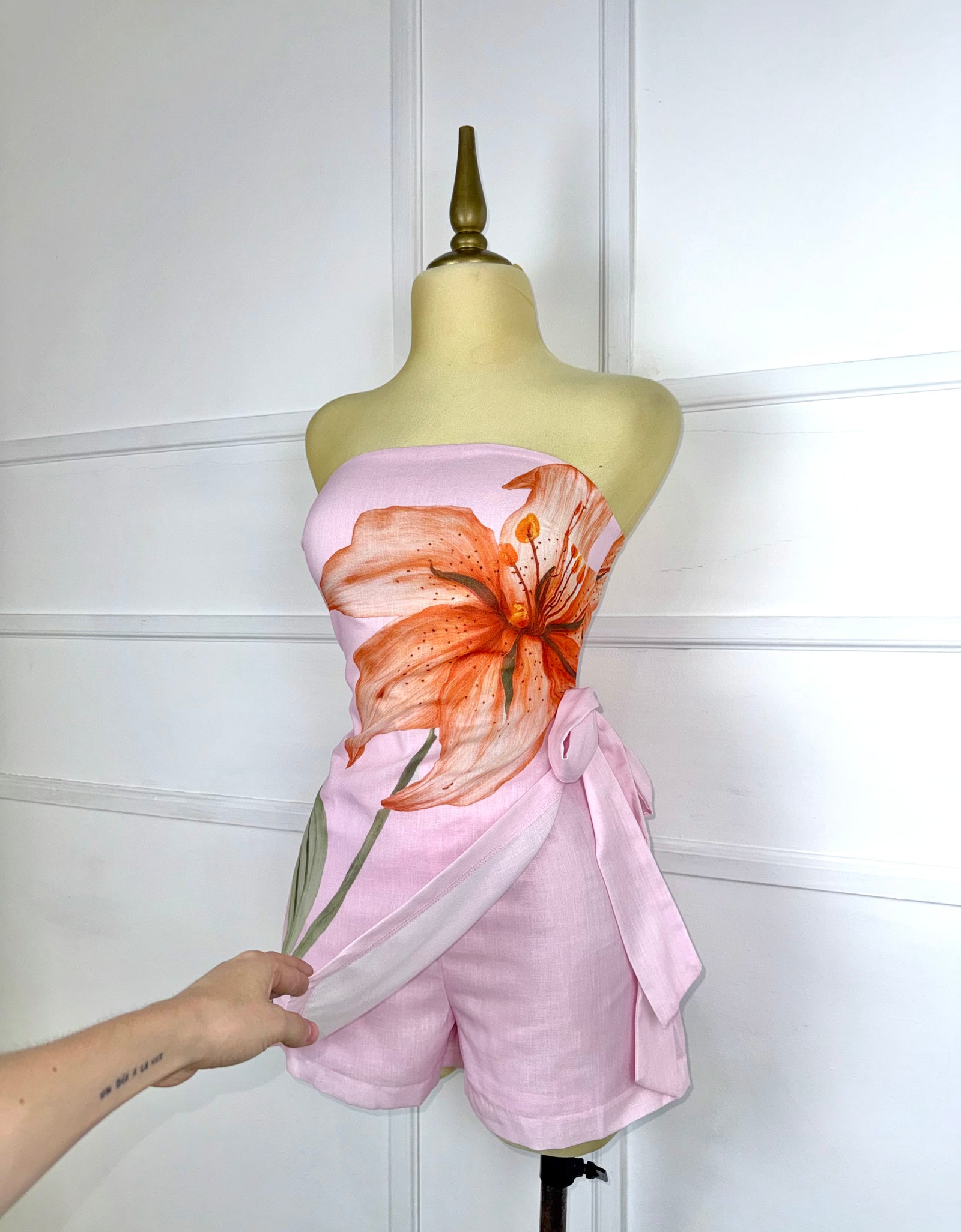 Jumper rosa strapless con estampado