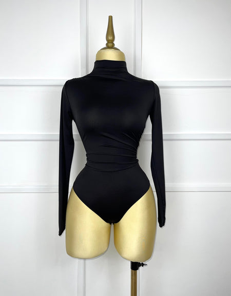 Bodysuit negro con drapeado