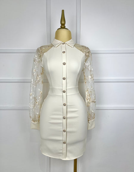 Vestido beige corto con encaje