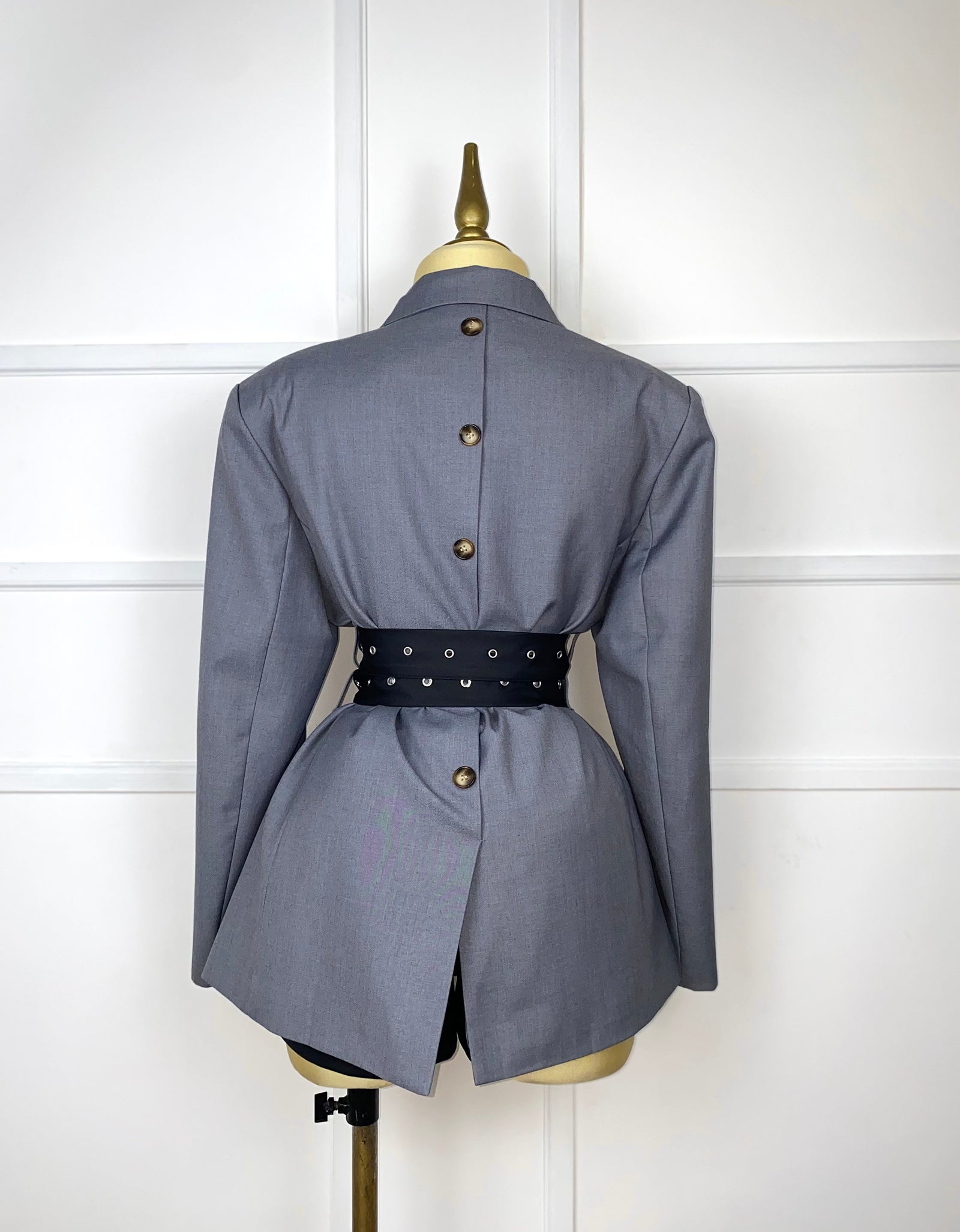 Blazer gris doble cinto