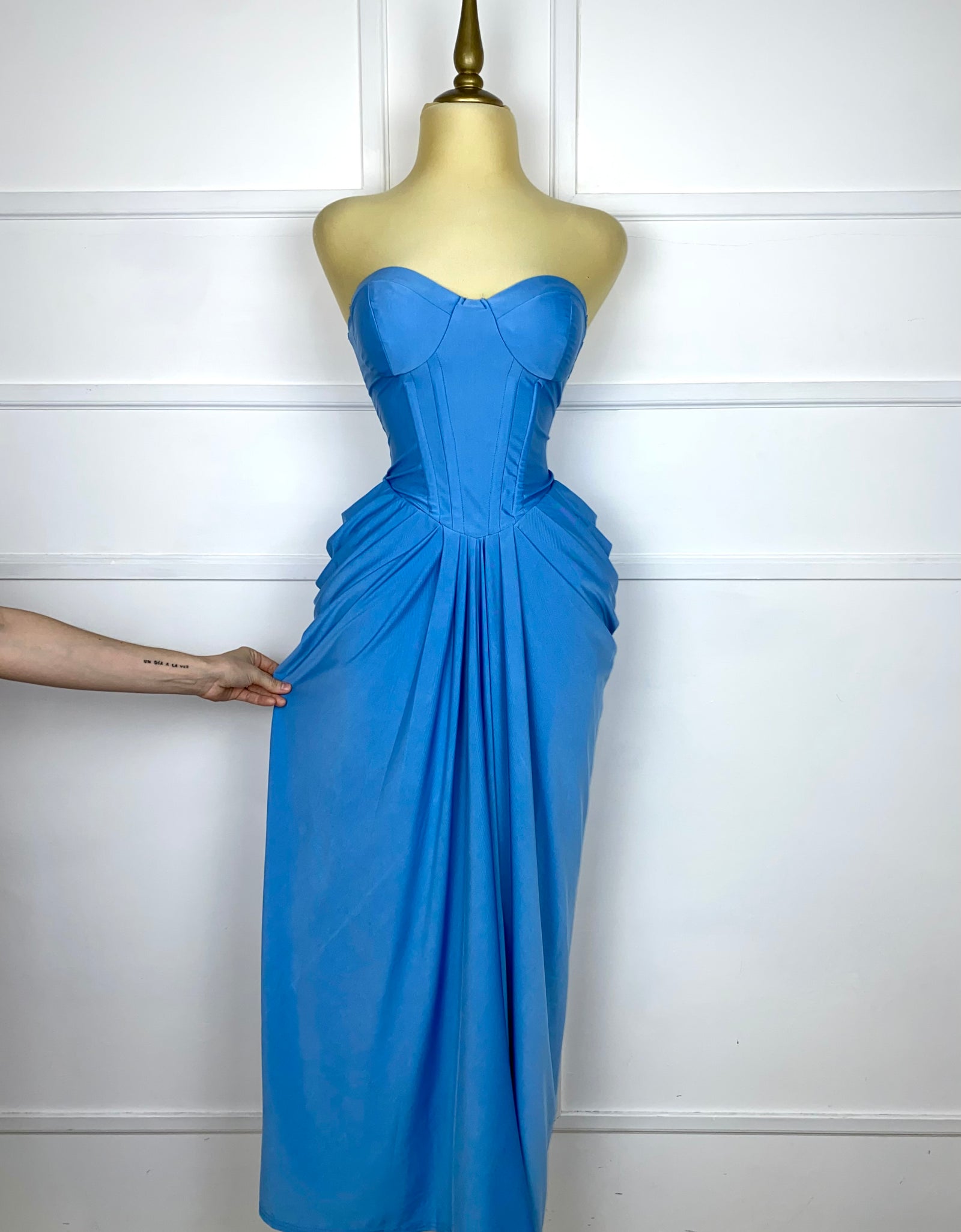 Vestido azul largo strapless