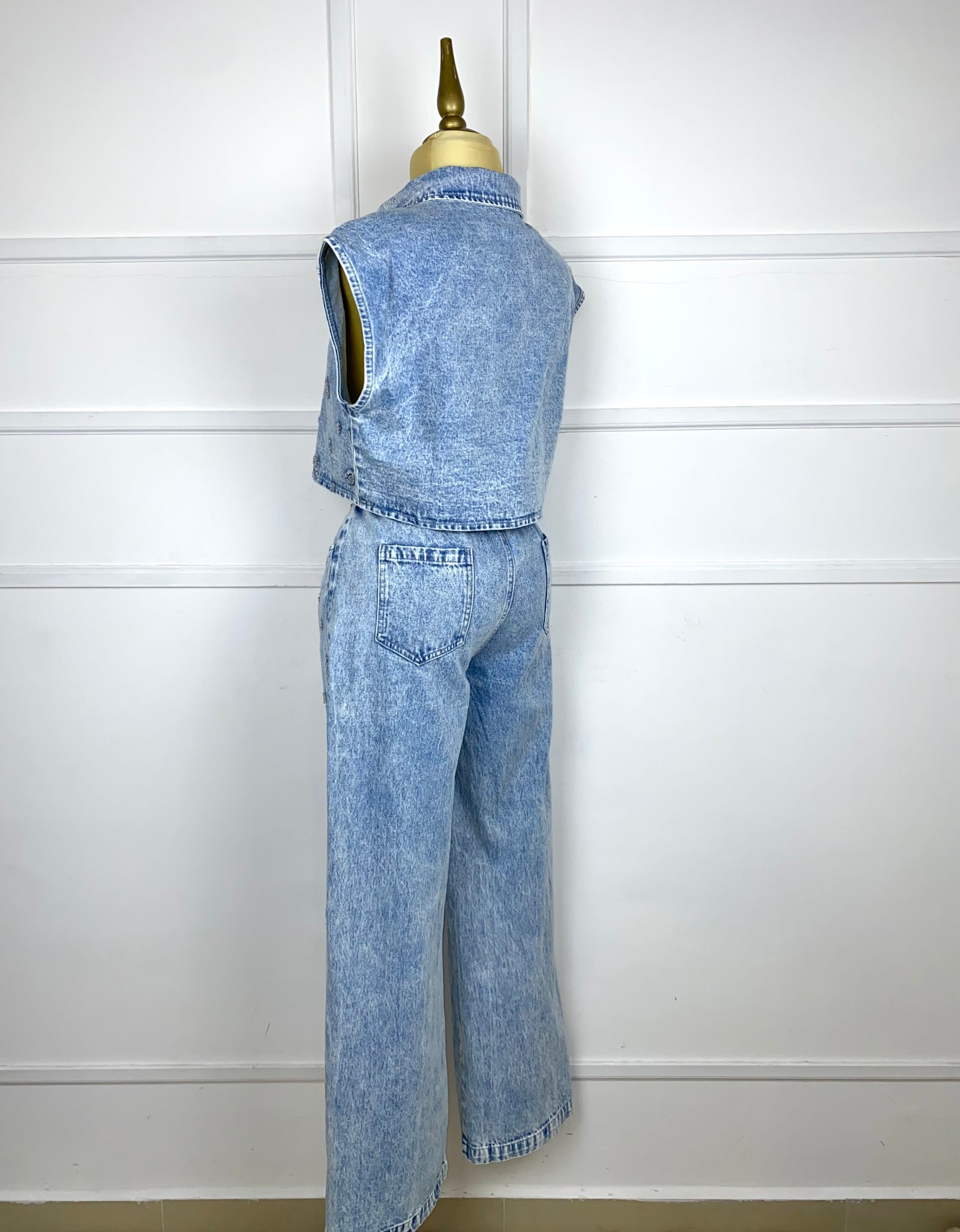 Set mezclilla con lentejuelas y chaquiras