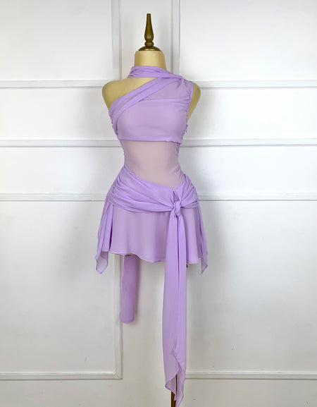 Vestido lavanda transparente asimétrico
