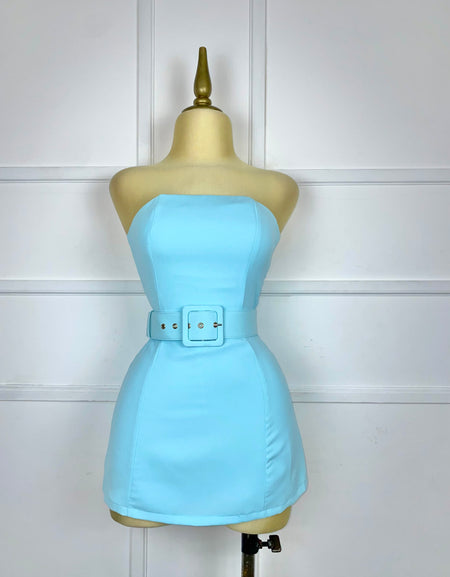 Jumper azul strapless con cinto