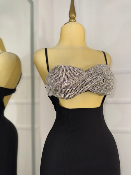 Vestido negro con pedrería