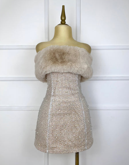 Vestido glitter con perlas y peluche