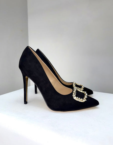 Zapatillas negras gamuza con hebilla