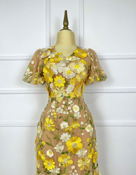 Vestido flores amarillas con fondo nude