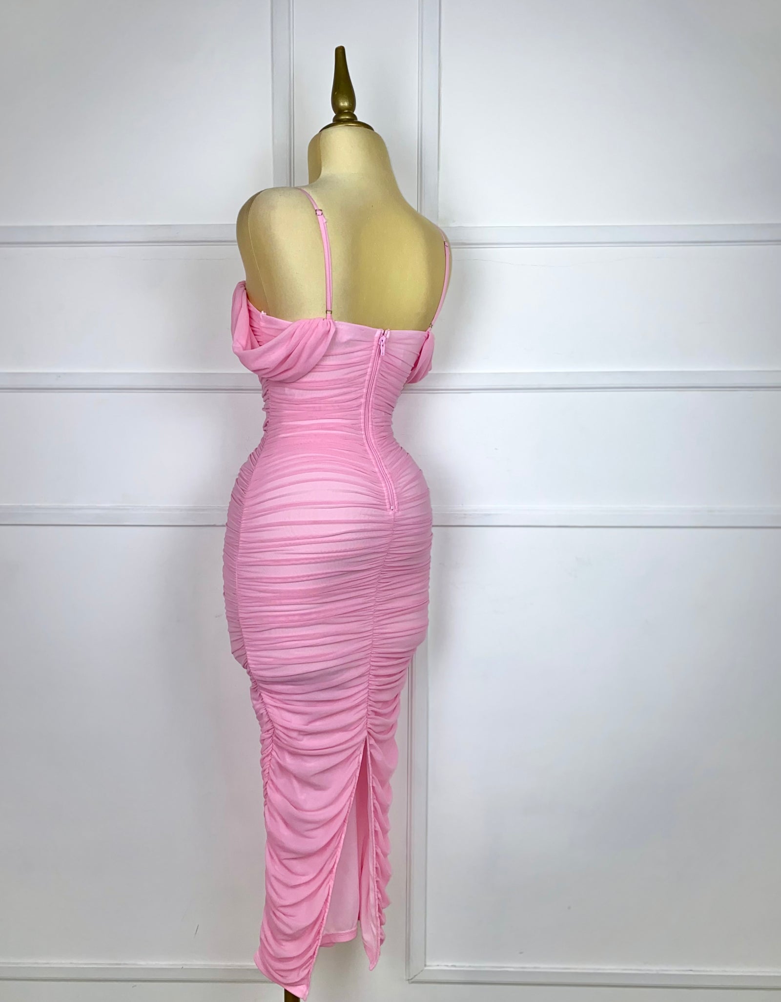 Vestido midi rosa drapeado