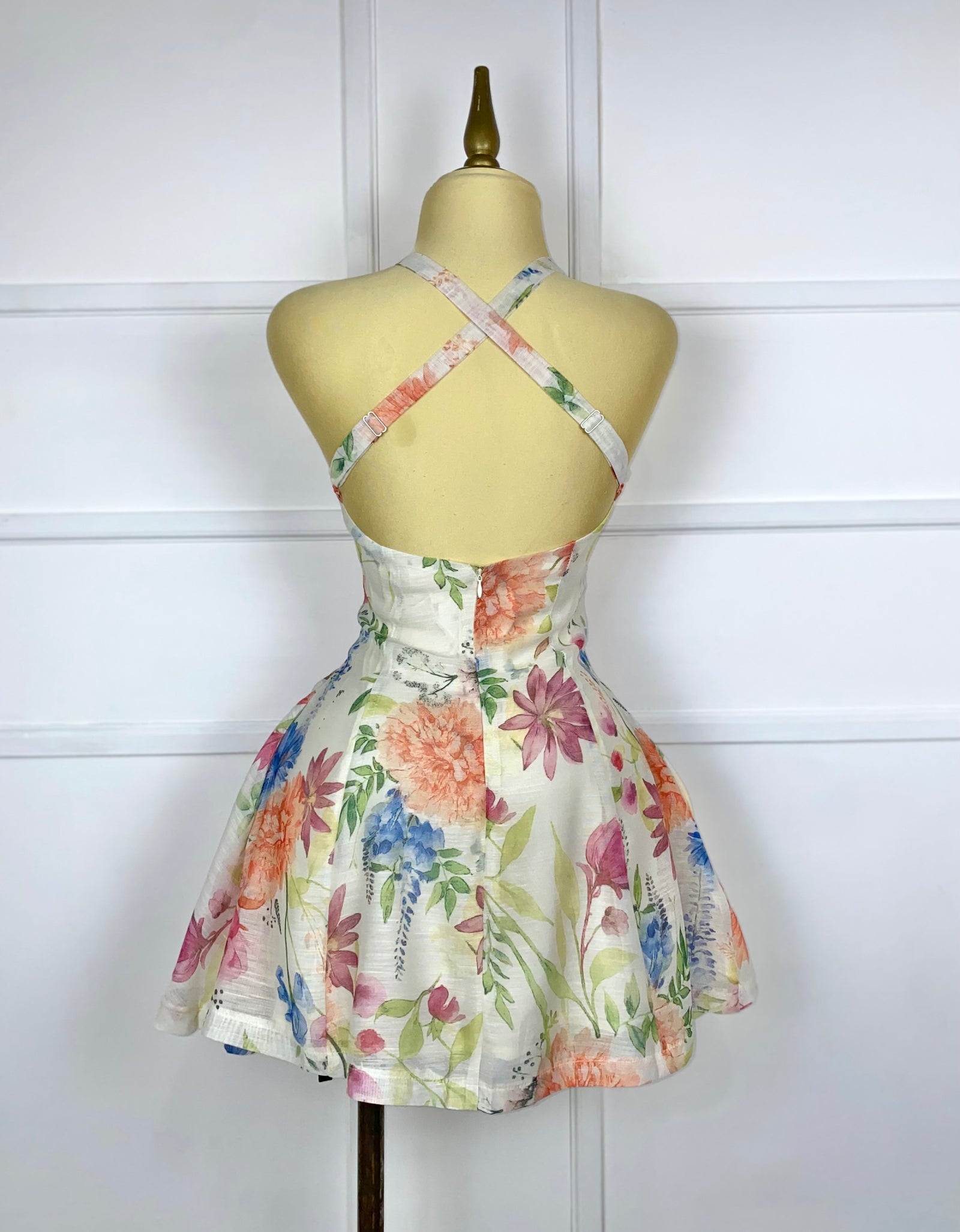 Vestido con flores corte A