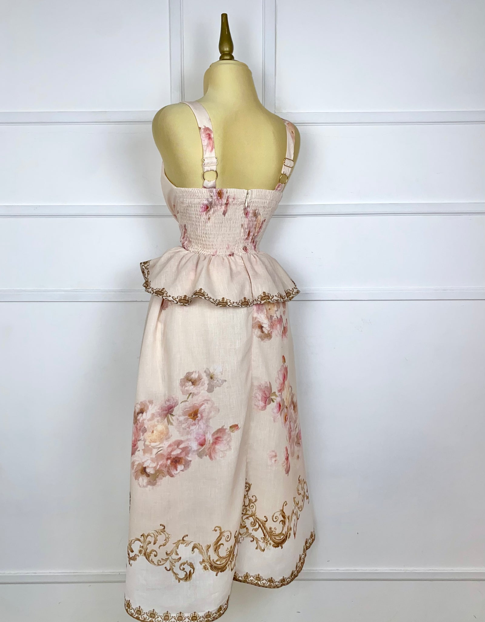 Vestido midi estampado con olan
