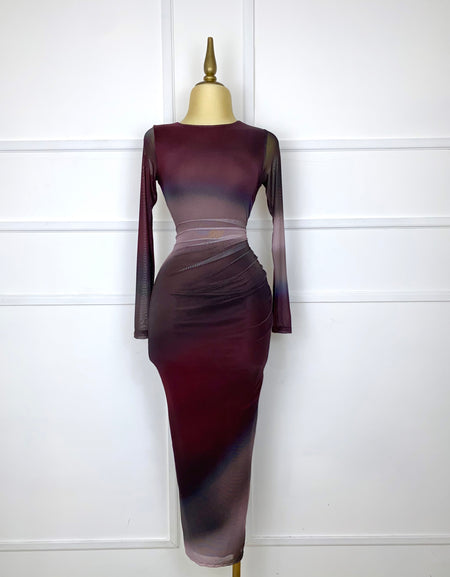 Vestido drapeado en colores tintos