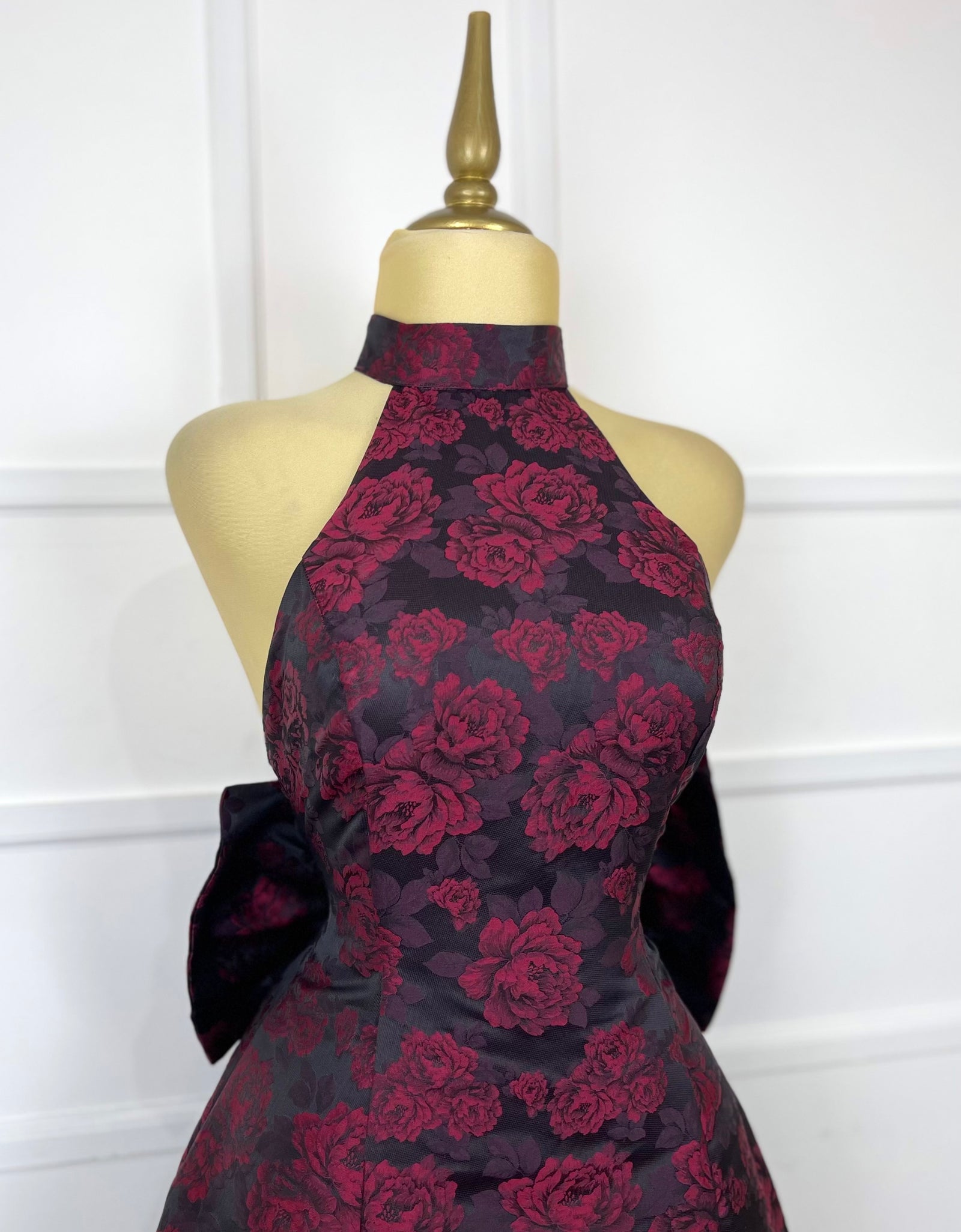 Vestido corto estampado rosas con moño
