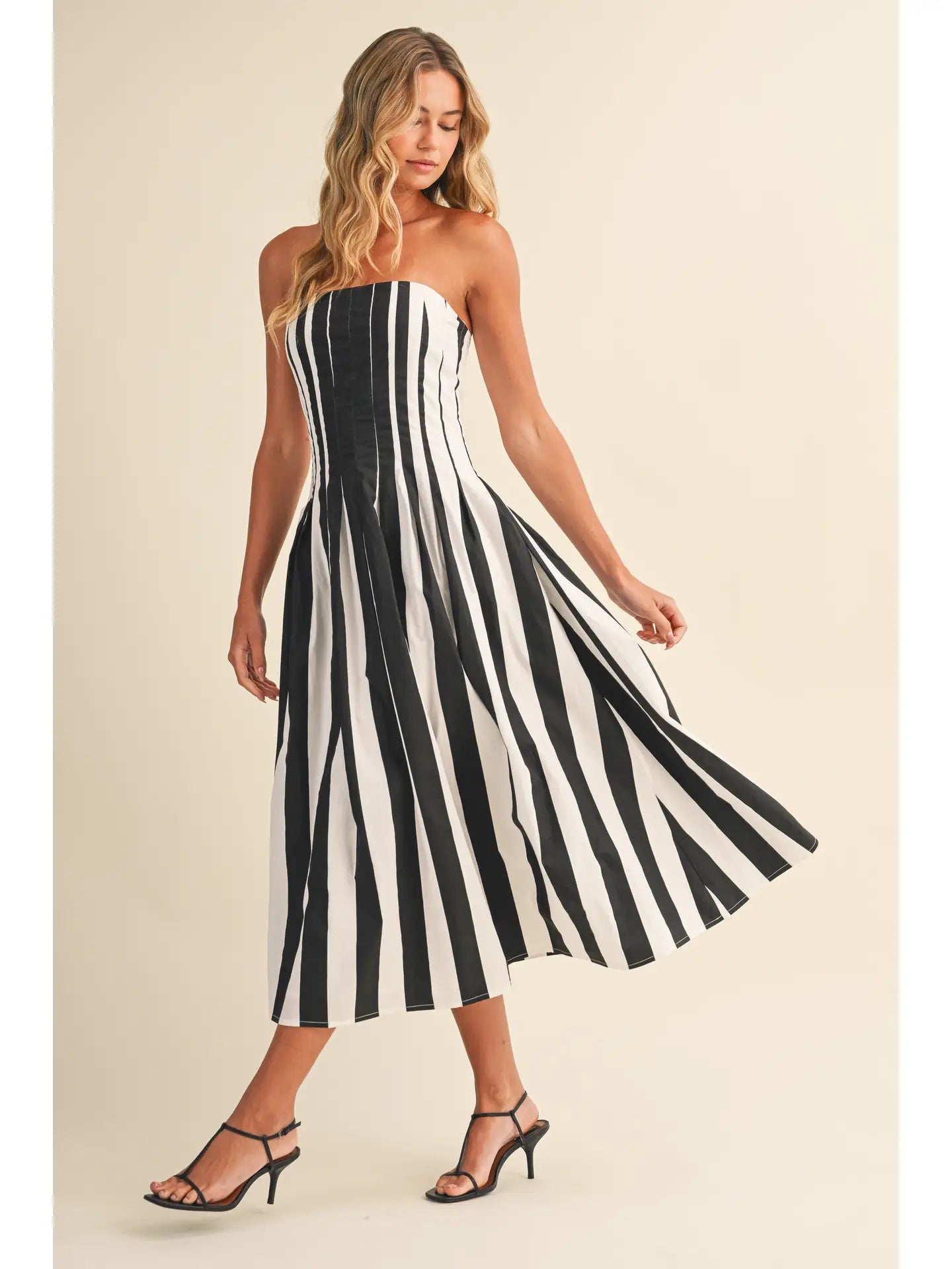 Vestido midi black/white de líneas