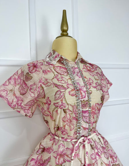 Vestido midi con flores y pedrería