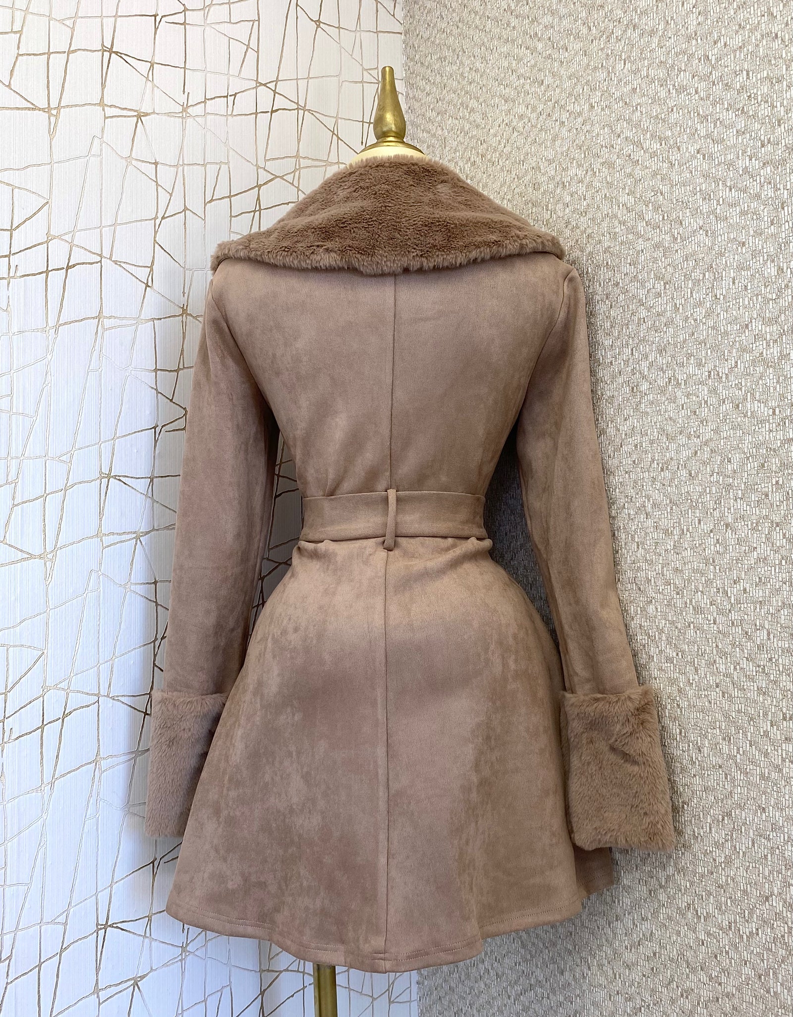 Vestido camel gamuza con peluche