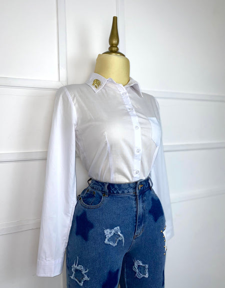 Pantalón de mezclilla con estrellas y estoperoles