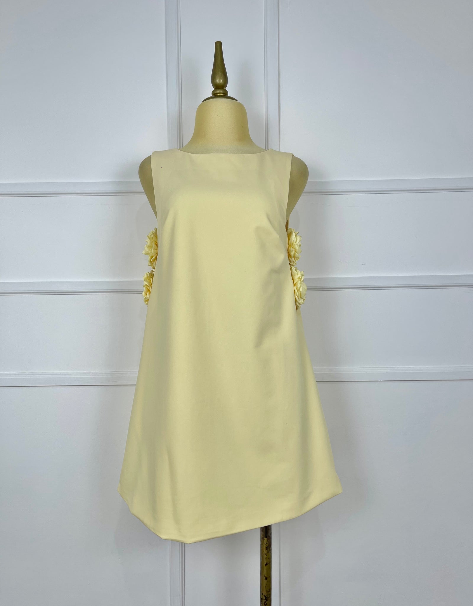 Vestido amarillo con flores